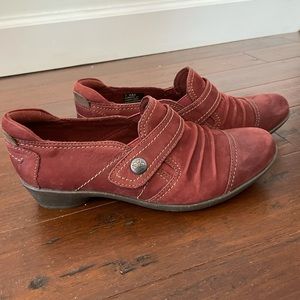 Cobb Hill New Balance Suede Shoes size 7.5